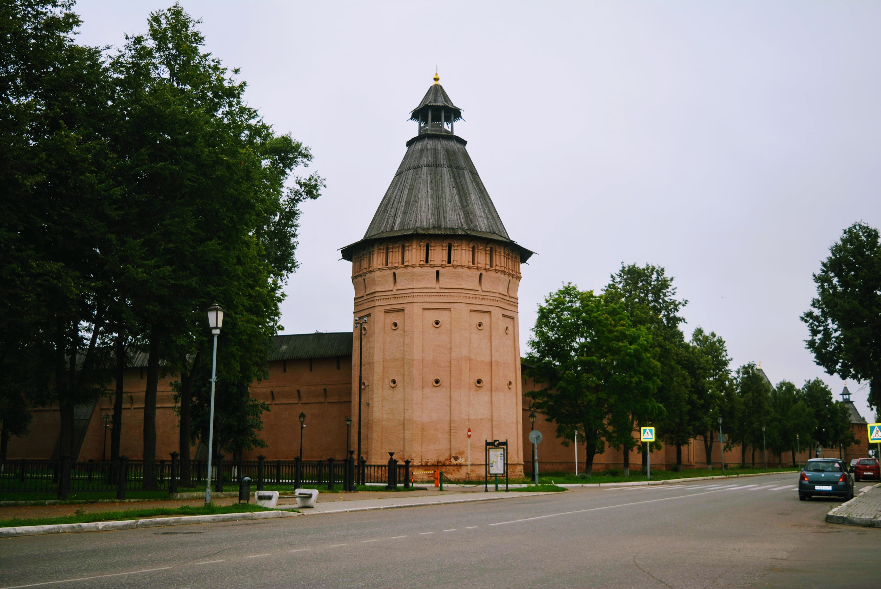 Spaso-Evfimiyev Monastery compound walls