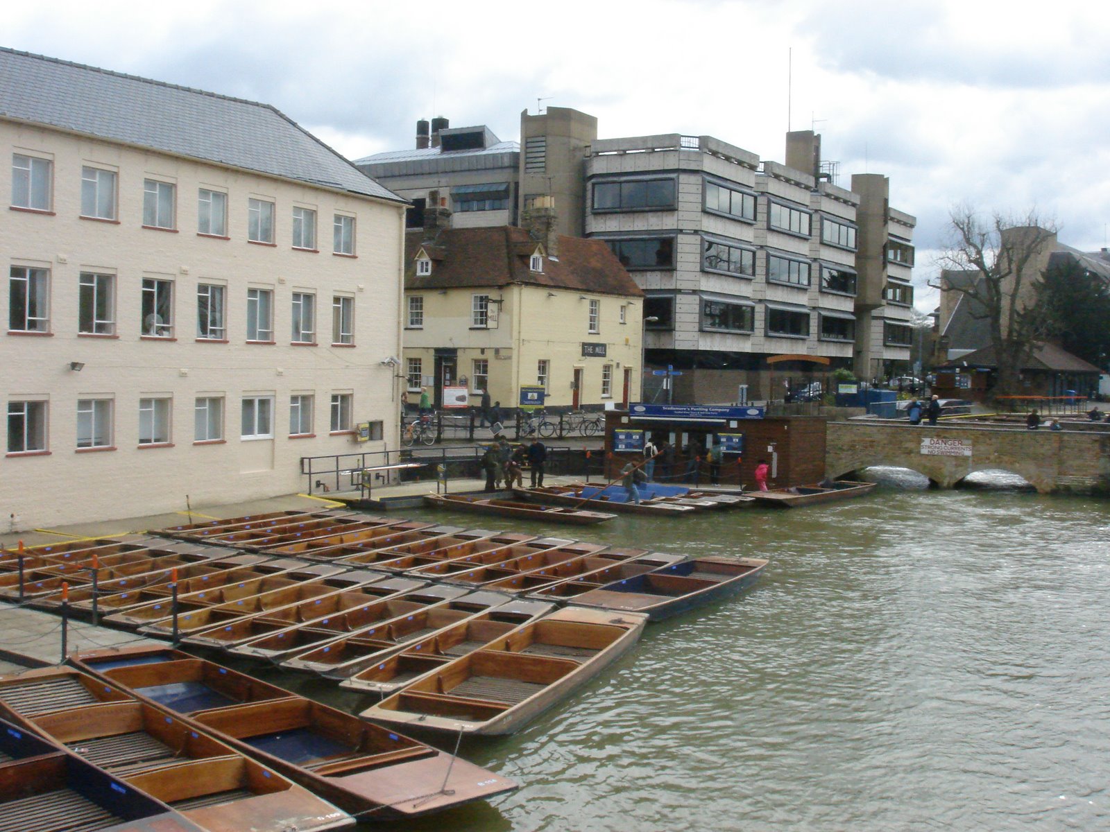 Punting boats on River Cam