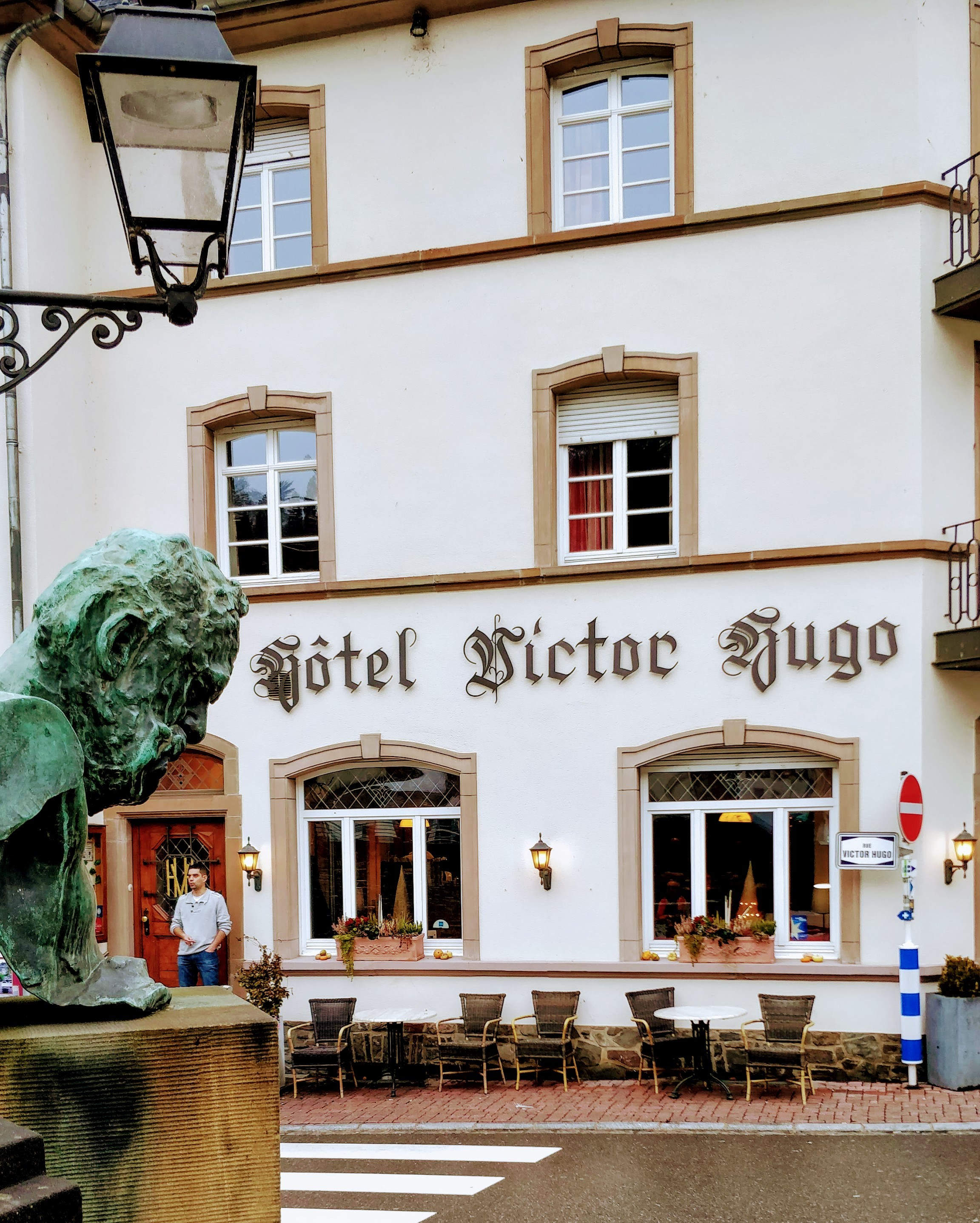 Victor Hugo bust and hotel